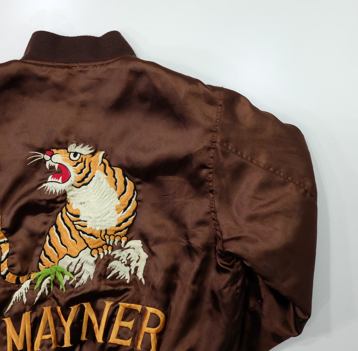 MIC MORE “MAYNER” Tiger Embroidered Brown Satin Bomber Jacket | Betty Script Quilted Sukajan Style | Size M
