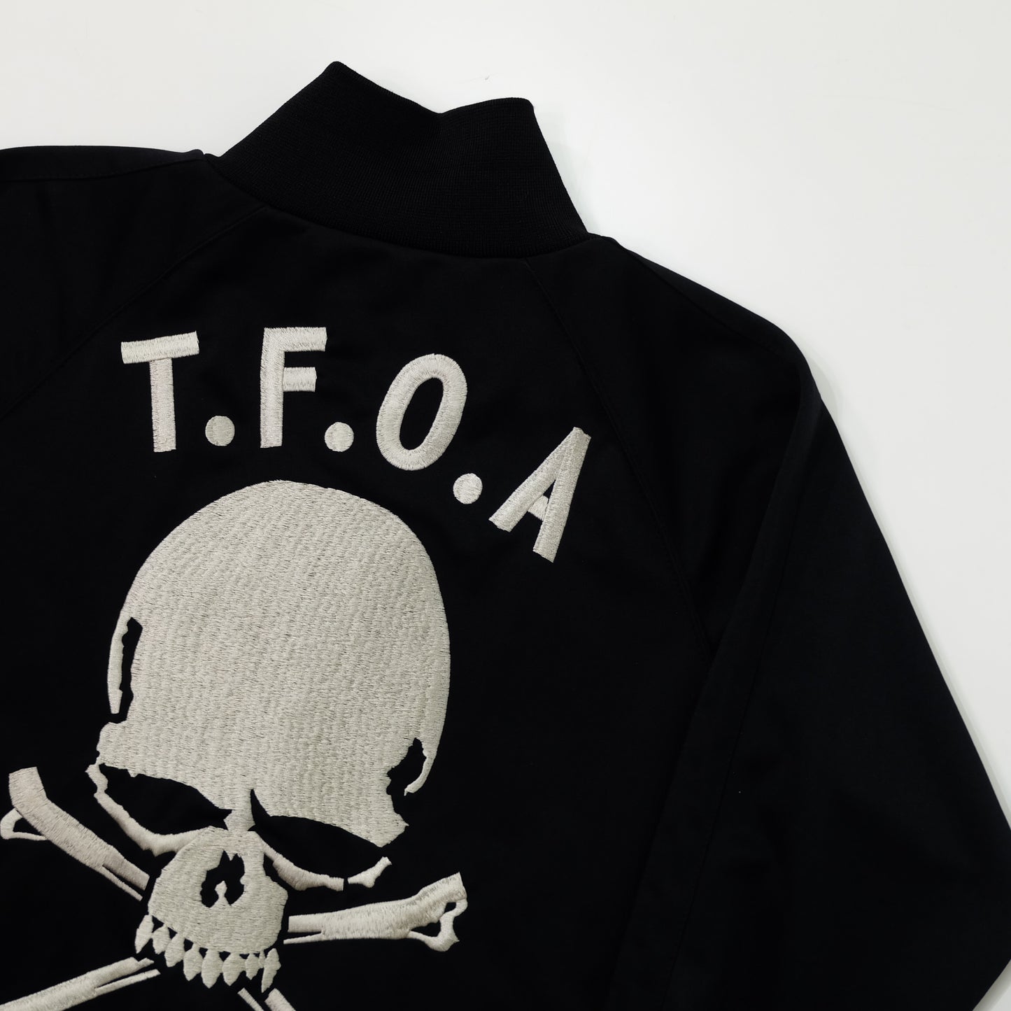 CROWS × CROPPED HEADS T.F.O.A Skull Crossbones Embroidered Black Track Jacket | The Front of Armament 武装戦線 Manga Streetwear | Size S