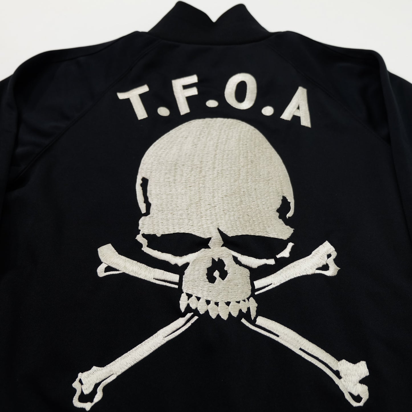 CROWS × CROPPED HEADS T.F.O.A Skull Crossbones Embroidered Black Track Jacket | The Front of Armament 武装戦線 Manga Streetwear | Size S