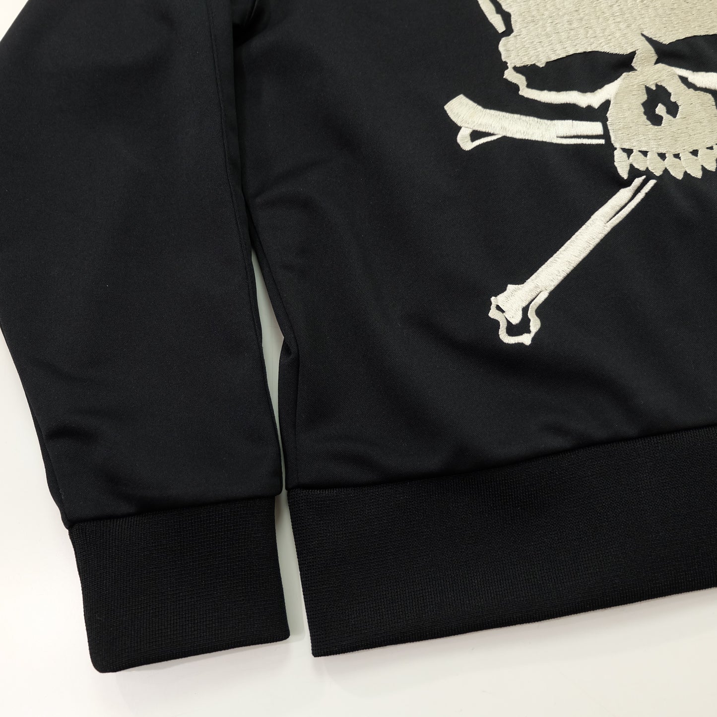 CROWS × CROPPED HEADS T.F.O.A Skull Crossbones Embroidered Black Track Jacket | The Front of Armament 武装戦線 Manga Streetwear | Size S