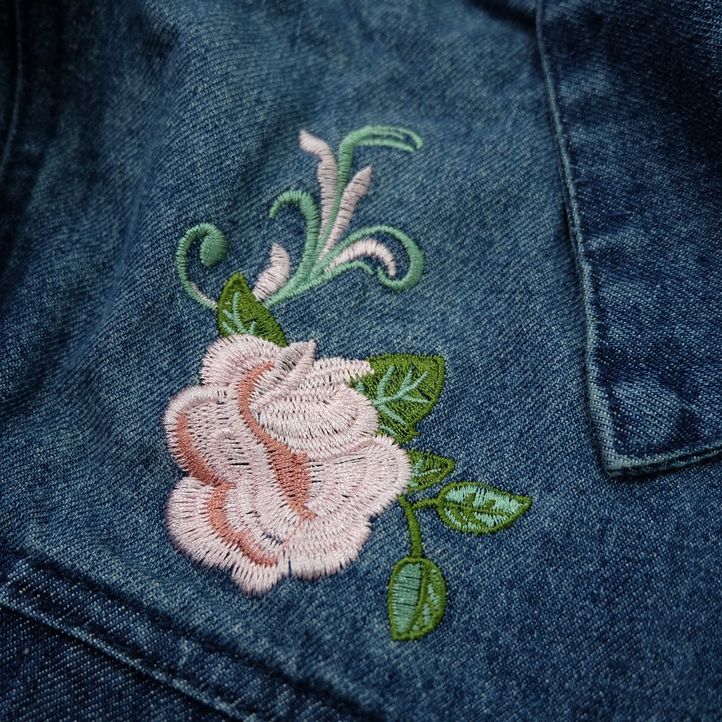 Japanese Enchanted Rose Phoenix Embroidered Denim Jacket | Wagara Bird Floral Jean Trucker Jacket | Free Size M–L