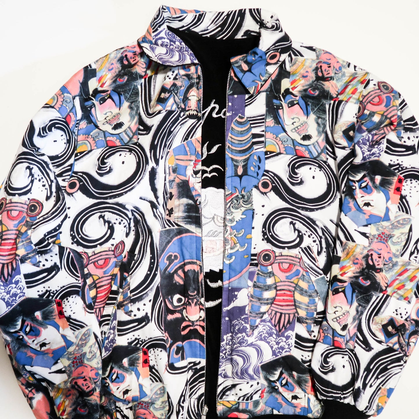Reversible Black Velvet Dragon Sukajan Jacket – Ukiyo-e Kabuki Samurai Art Collage Japanese Souvenir Blouson