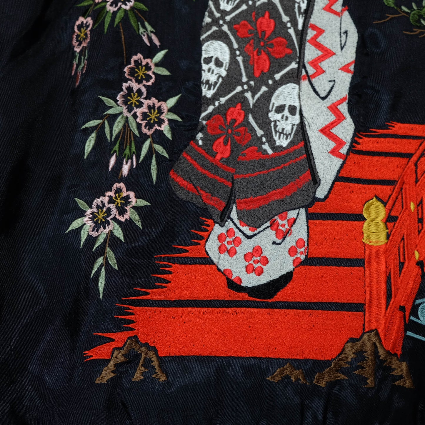 Cropped Heads Reversible Sukajan Jacket Maiko Geisha Mt Fuji Pagoda Sakura Japan Size M