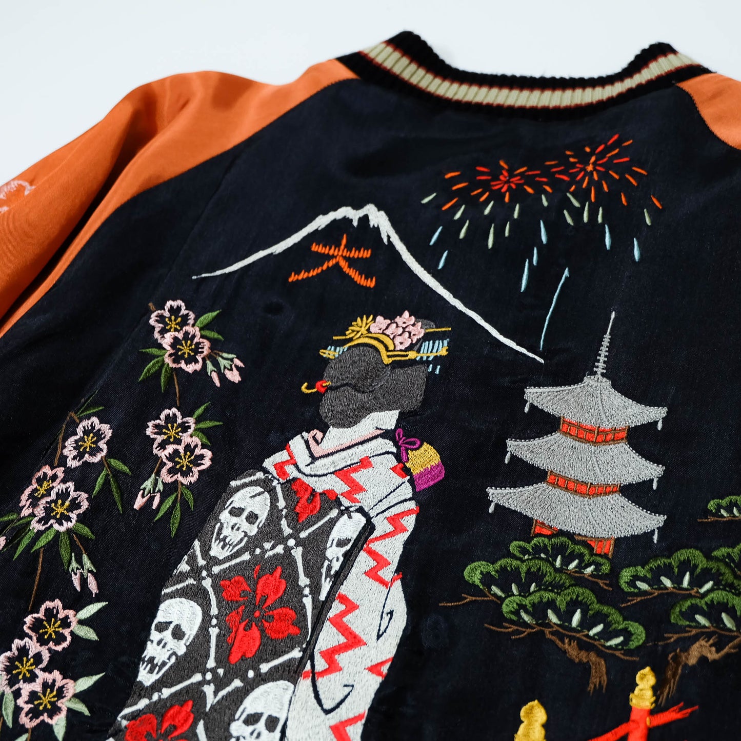 Cropped Heads Reversible Sukajan Jacket Maiko Geisha Mt Fuji Pagoda Sakura Japan Size M