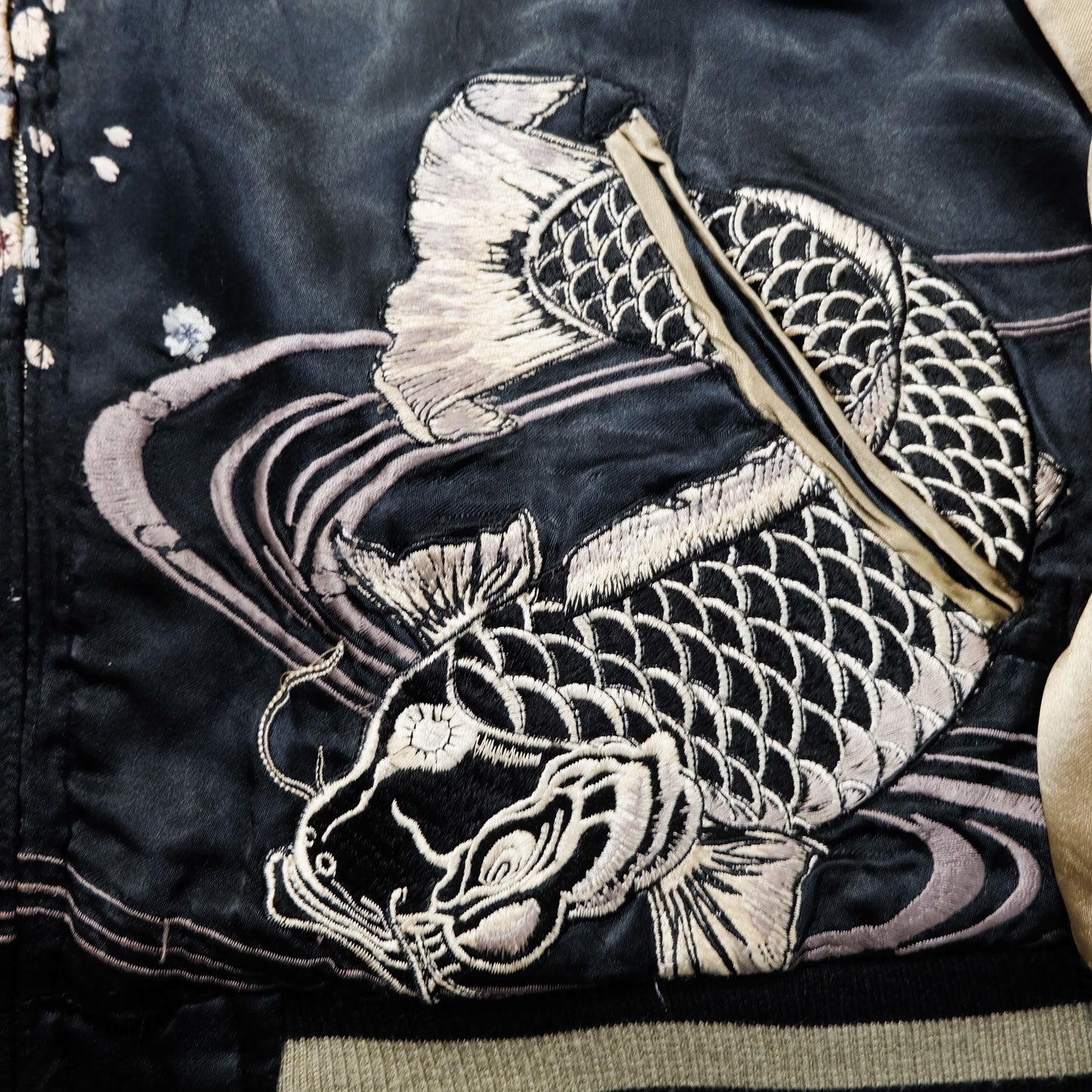 SATORI Reversible Sukajan Size L – Double Dragon × Koi Carp Sakura Japanese Embroidered Souvenir Jacket