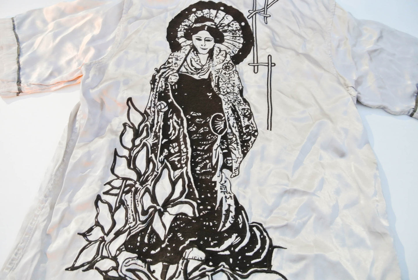 Heritage Stone Japanese Wagara Aloha Shirt – Hand-Drawn Buddhist Geisha, Monkey & Lion Motif Art Shirt Size M