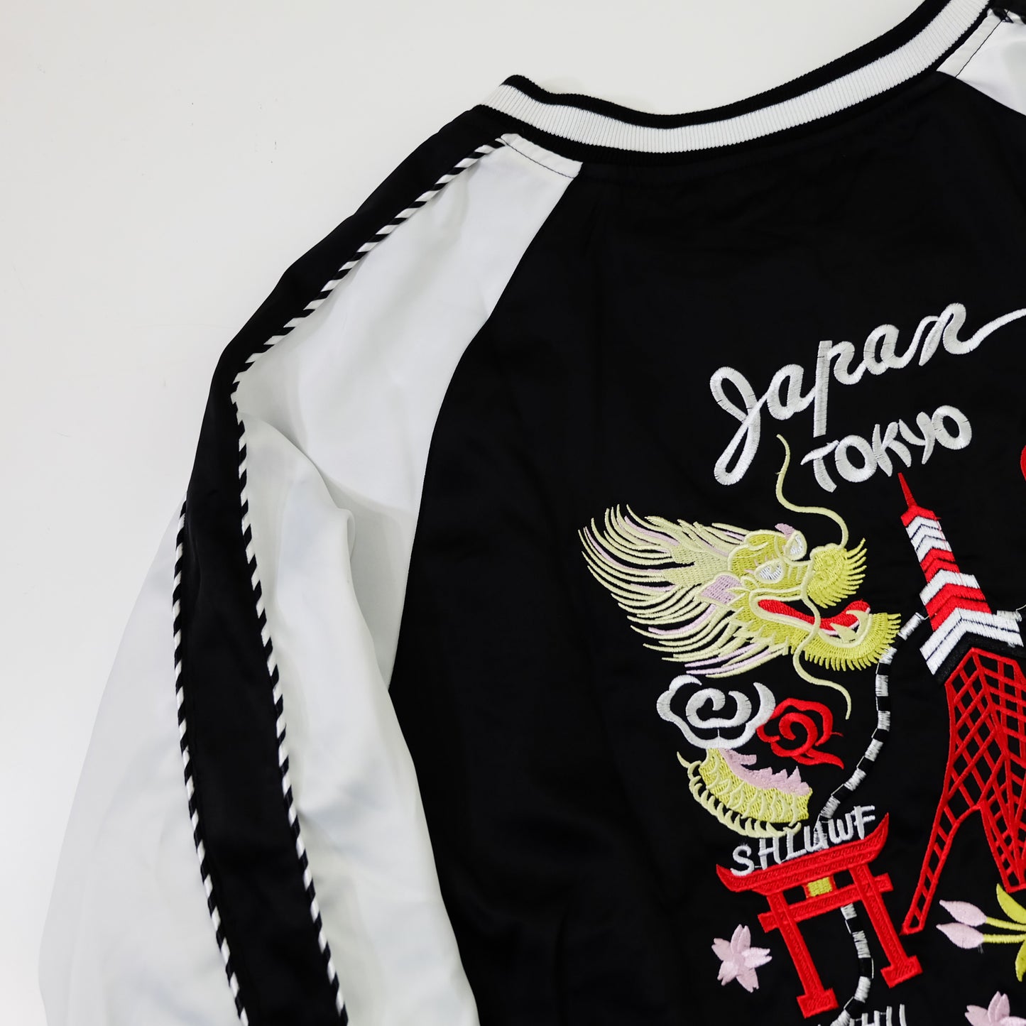 SNAKI Japan Tokyo Map Reversible Sukajan Souvenir Jacket XL | Tokyo Tower Asakusa Kaminarimon Sakura Embroidered Black White Yokosuka Bomber