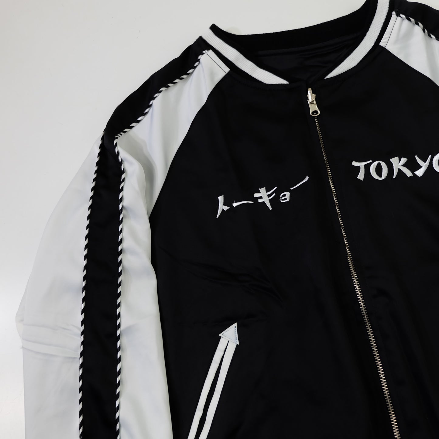 SNAKI Japan Tokyo Map Reversible Sukajan Souvenir Jacket XL | Tokyo Tower Asakusa Kaminarimon Sakura Embroidered Black White Yokosuka Bomber