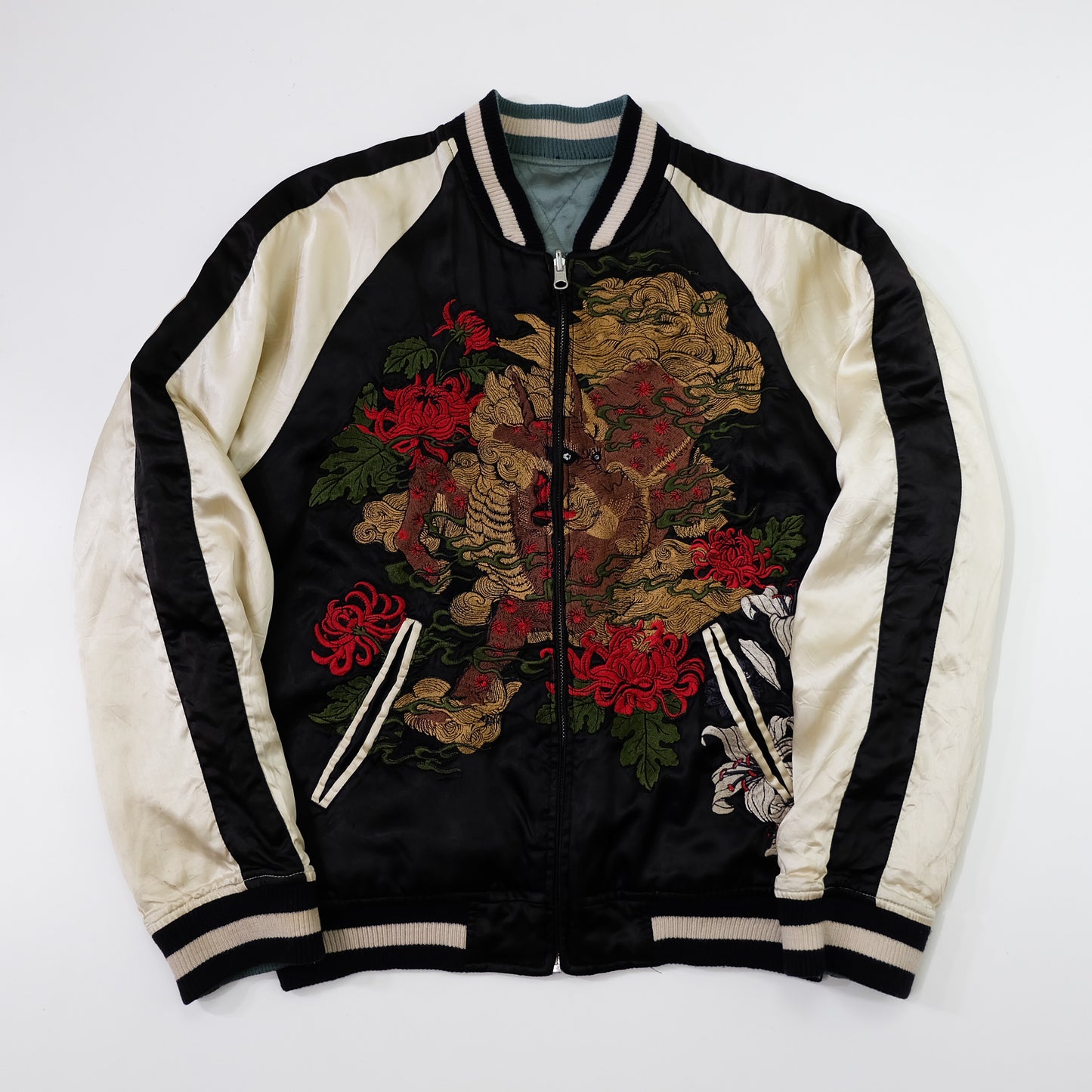Japanese Appearance Tengoku Tenka Dragon Chrysanthemum Kiku Floral Reversible Sukajan Jacket M | Black Ivory Embroidered Yokosuka Souvenir Bomber