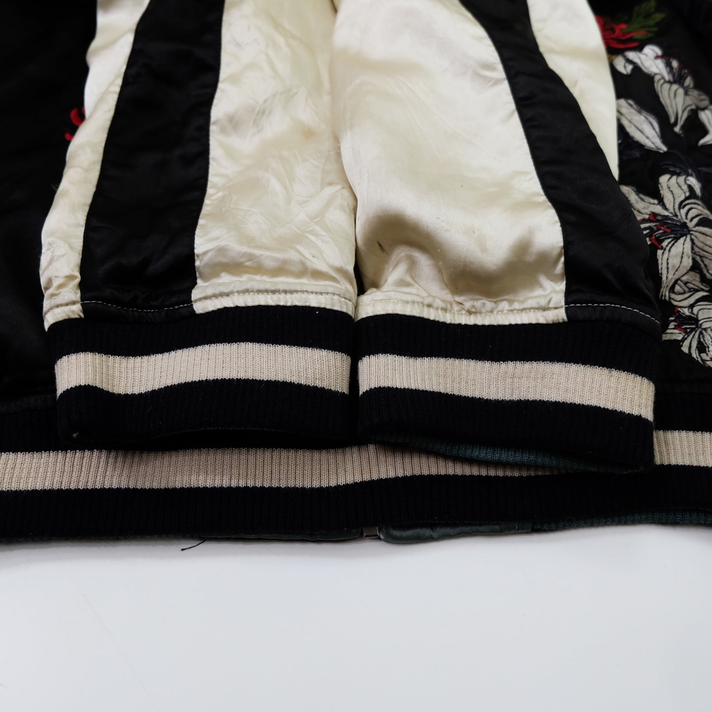 Japanese Appearance Tengoku Tenka Dragon Chrysanthemum Kiku Floral Reversible Sukajan Jacket M | Black Ivory Embroidered Yokosuka Souvenir Bomber