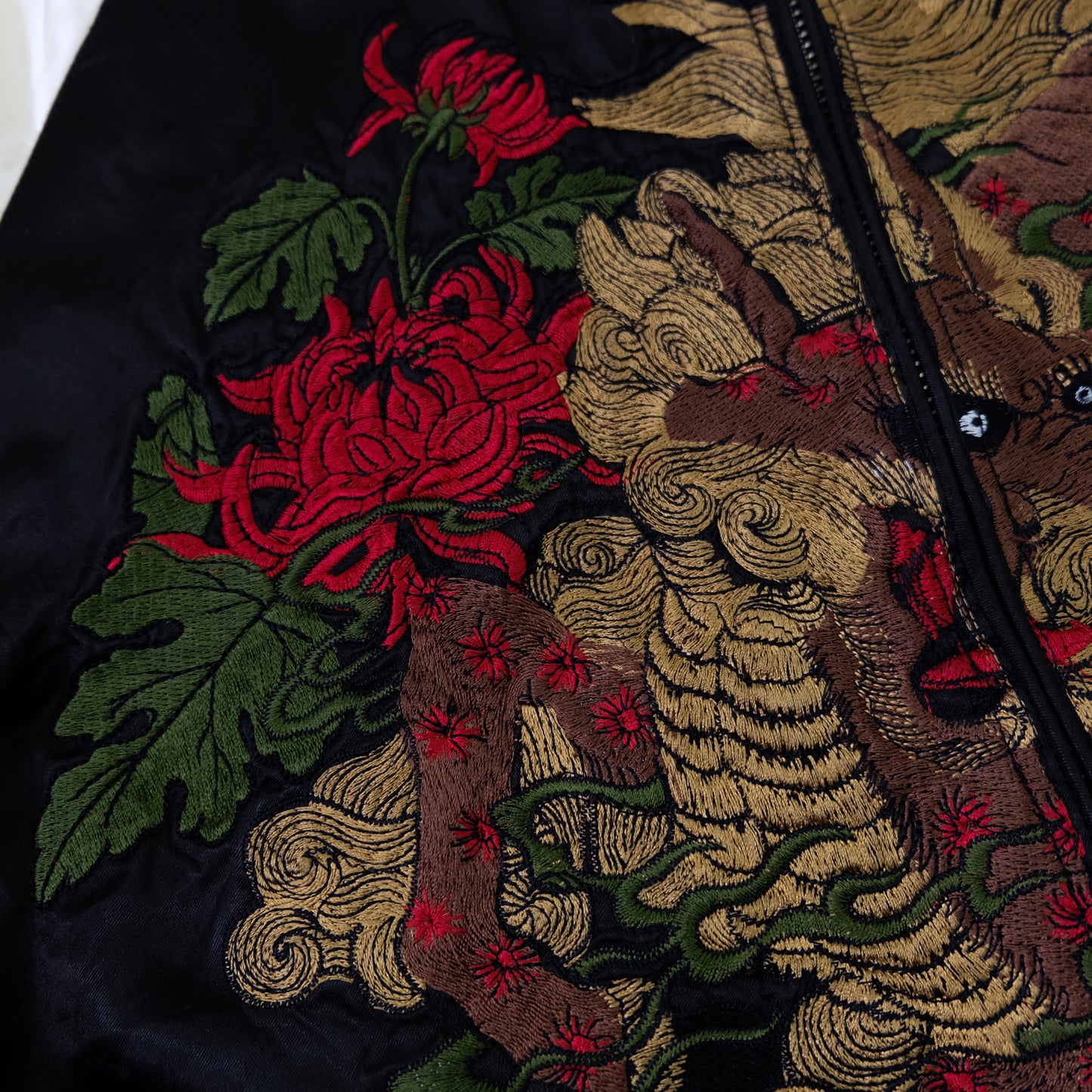 Japanese Appearance Tengoku Tenka Dragon Chrysanthemum Kiku Floral Reversible Sukajan Jacket M | Black Ivory Embroidered Yokosuka Souvenir Bomber