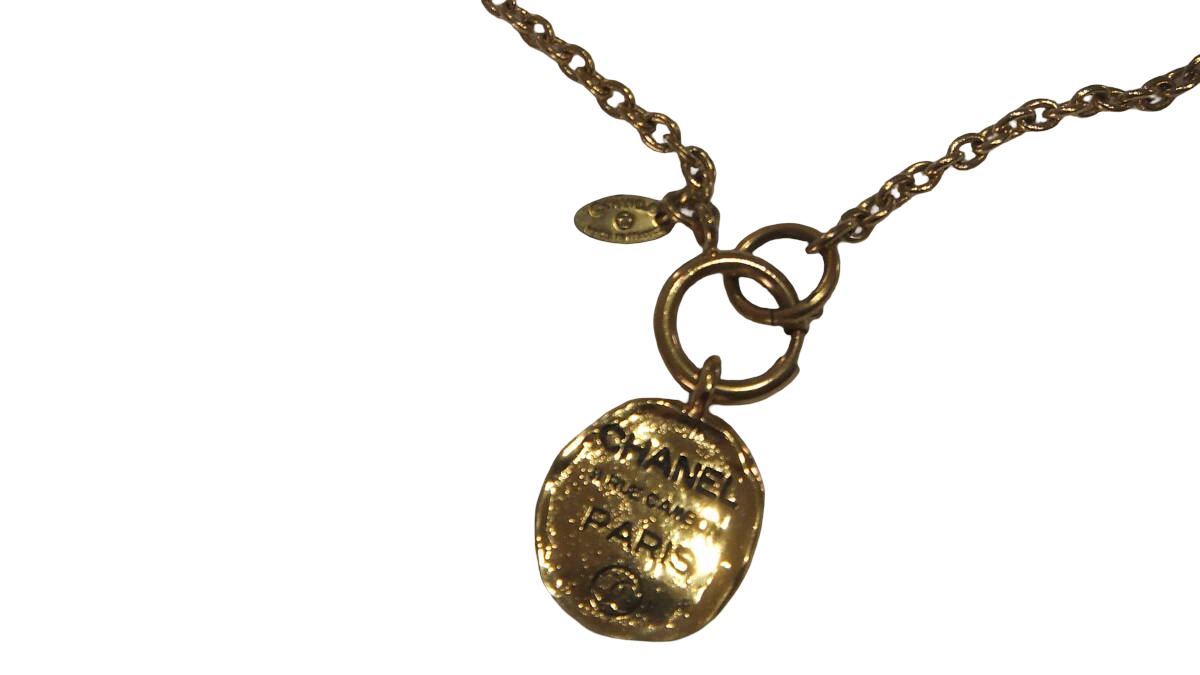 Chanel 31 Rue Cambon medal necklace, gilt chain, vintage – medal pendant hanging from the chain