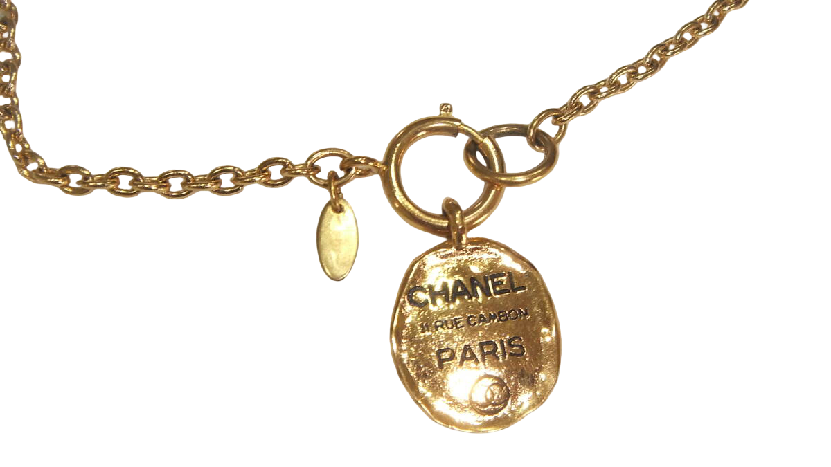 Chanel 31 Rue Cambon medal necklace, gilt chain, vintage – medal with CHANEL 31 Rue Cambon Paris engraving