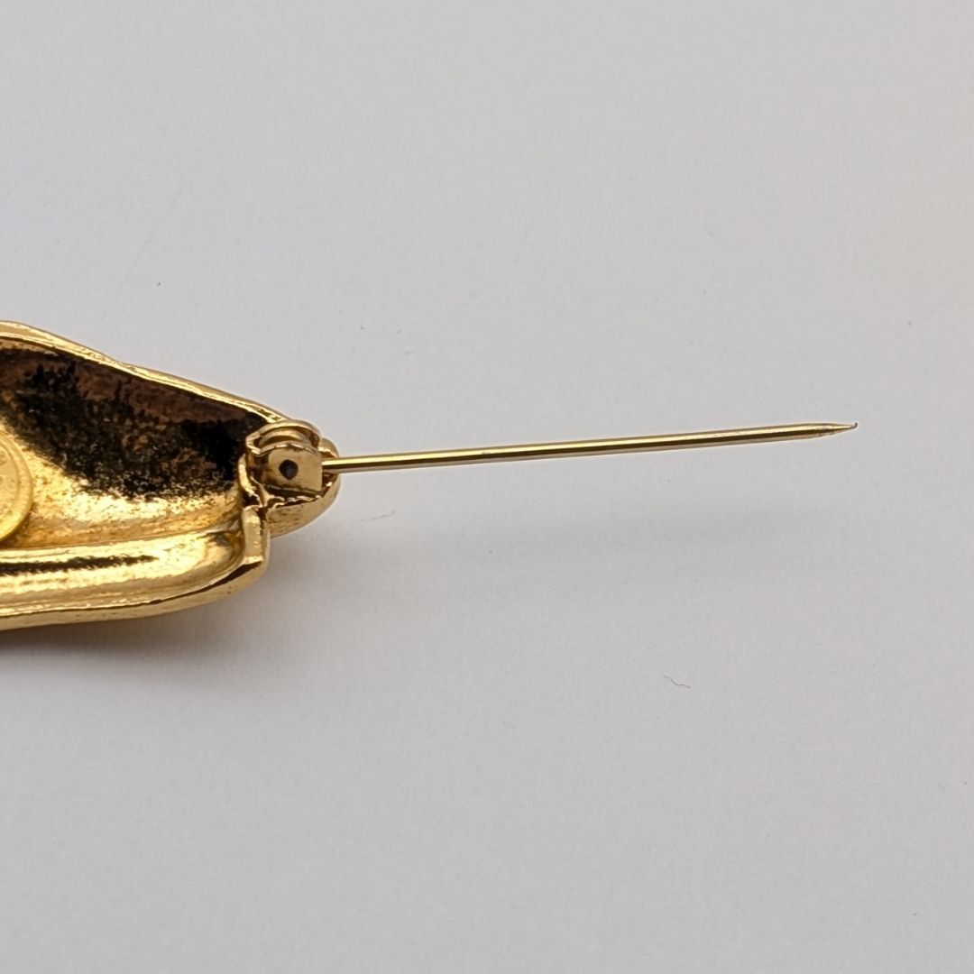 Chanel Beret Brooch with Bow, Gilt Metal, Early Vintage, view 5