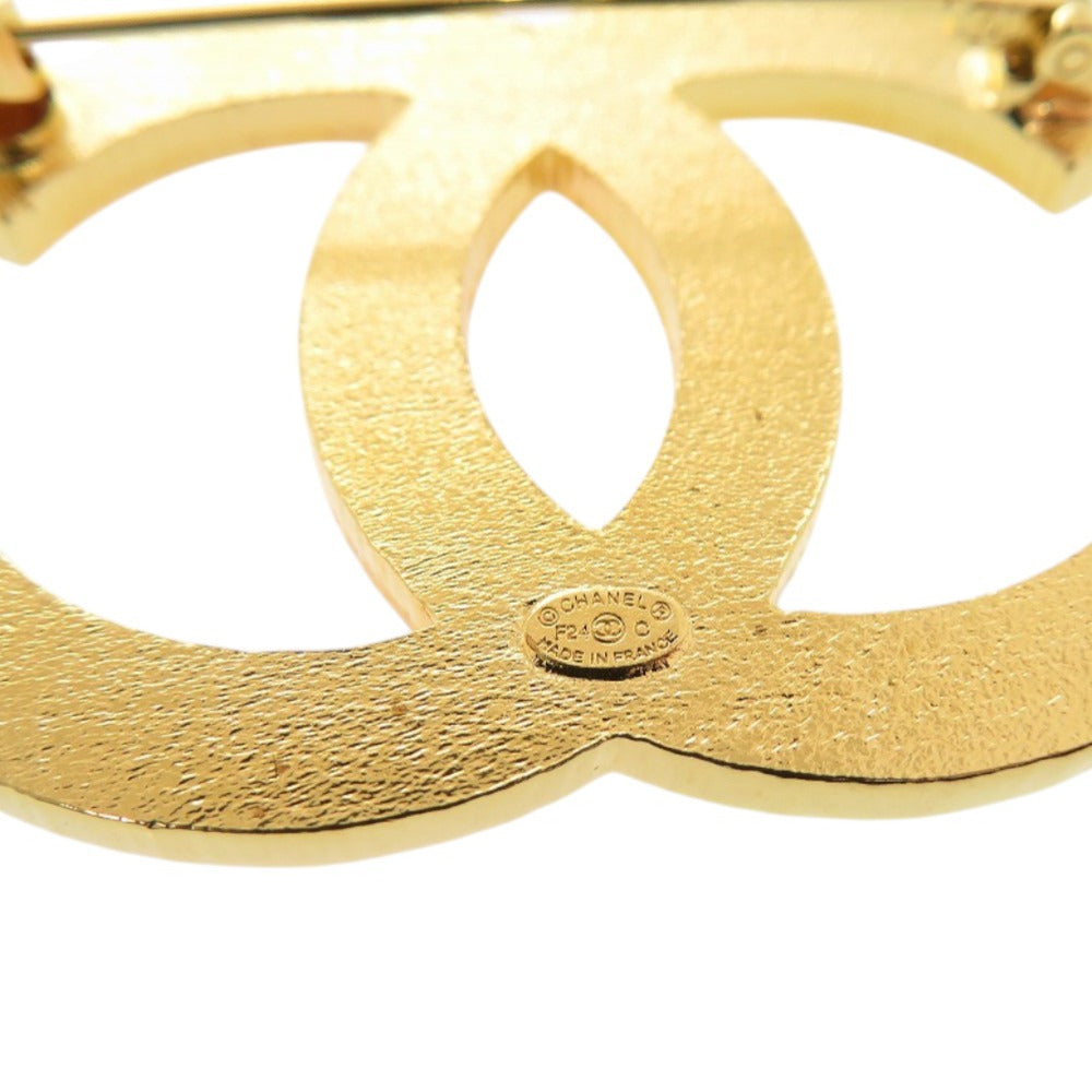 Chanel Bicolour CC Brooch, Brushed Gold Tone and Pink Enamel, view 3