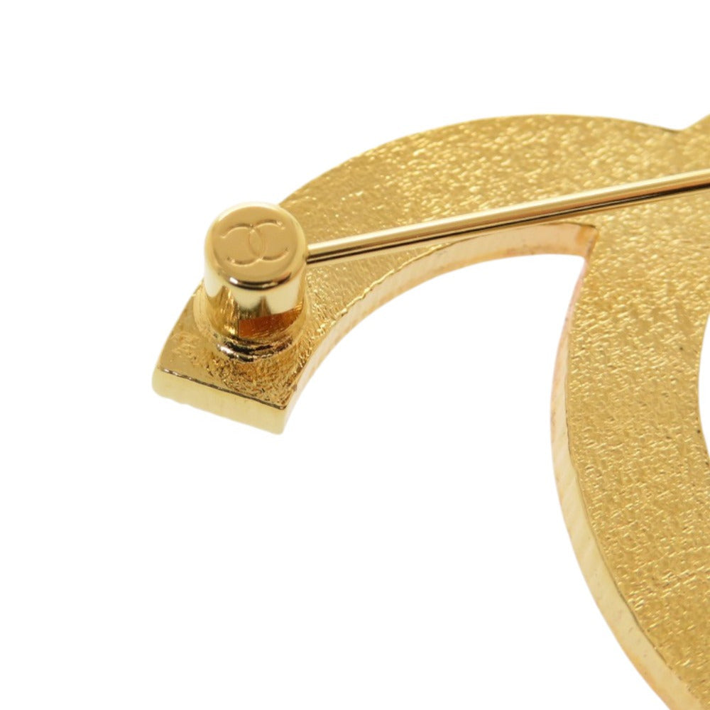 Chanel Bicolour CC Brooch, Brushed Gold Tone and Pink Enamel, view 4