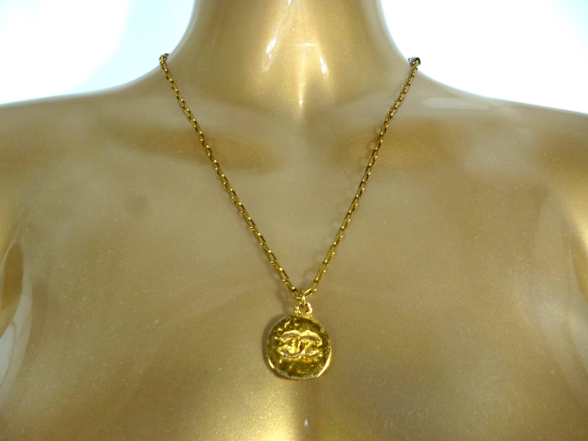 Chanel CC Pendant Necklace, Gilt Ring Pendant, Vintage, view 1