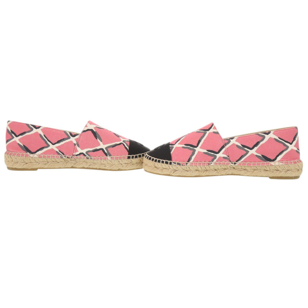 Chanel Espadrilles, Pink Lattice-Print Canvas with Black Cap Toe, Size 38, view 5