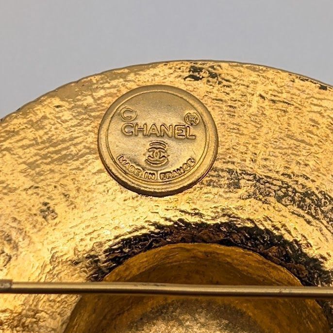Chanel Straw Boater Hat Brooch, Gilt Metal, Early Vintage, view 8