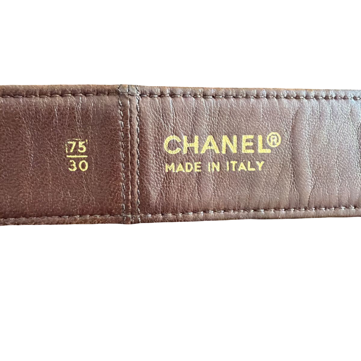 Chanel brown suede belt with chain-woven CC buckle, vintage – interior CHANEL Made in Italy stamp and size 75/30