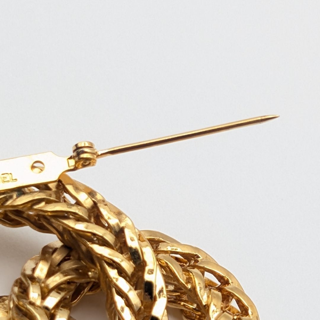 Chanel Triple Rope Ring Brooch with CC, Gilt Metal, Early Vintage, Boxed, view 6