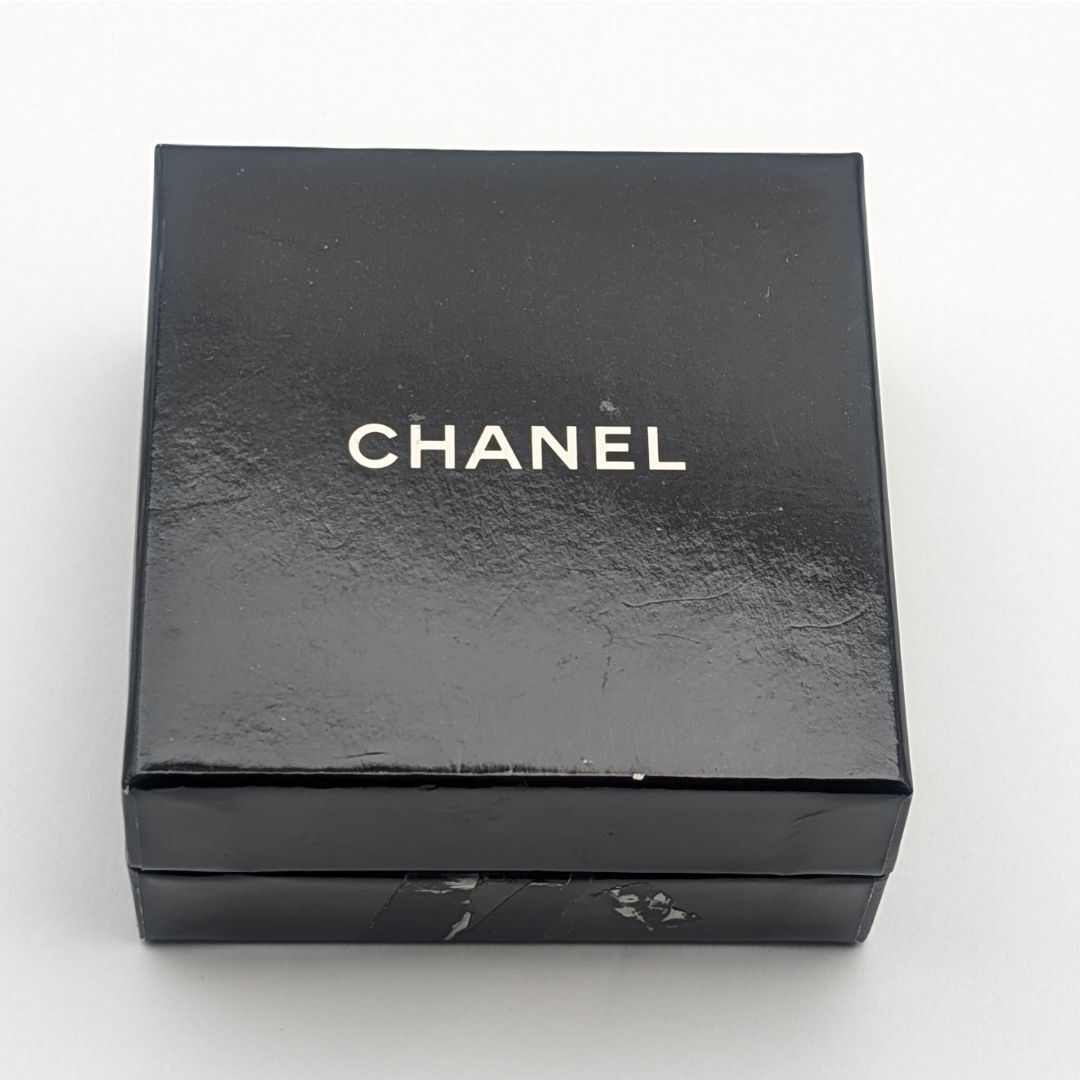 Chanel Triple Rope Ring Brooch with CC, Gilt Metal, Early Vintage, Boxed, view 8
