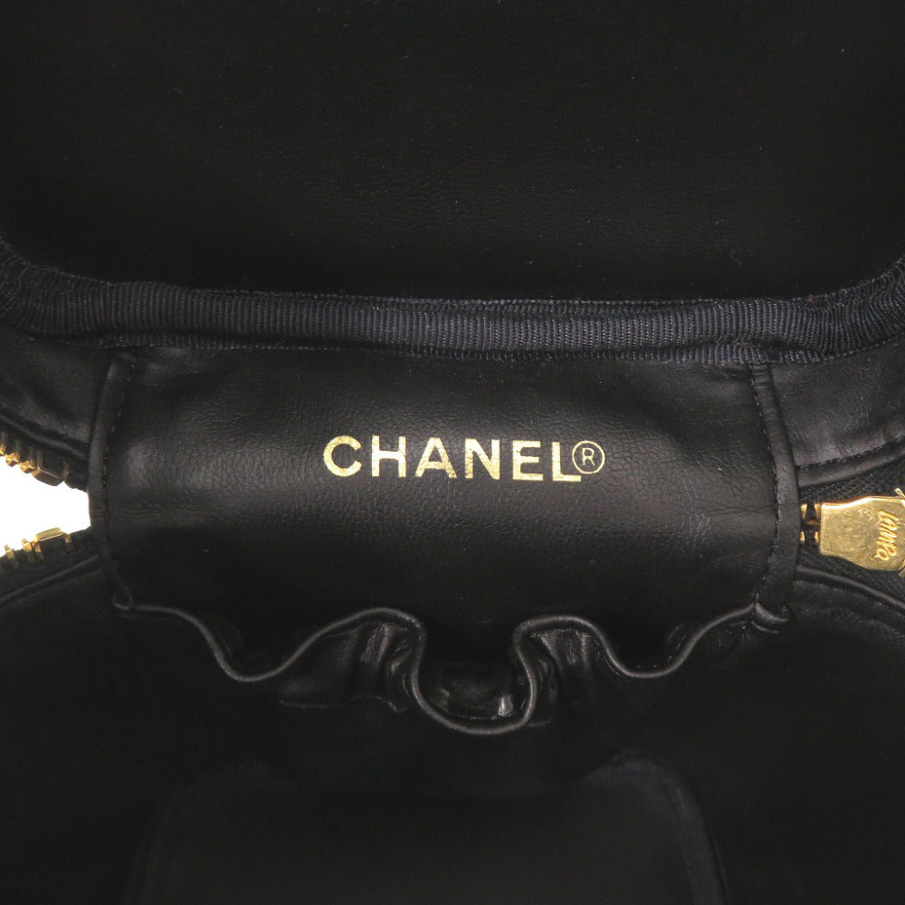 Chanel Vintage CC Vanity Case A01998, Black Caviar Leather, Gold-Tone Hardware, Circa 1994–1996, view 7