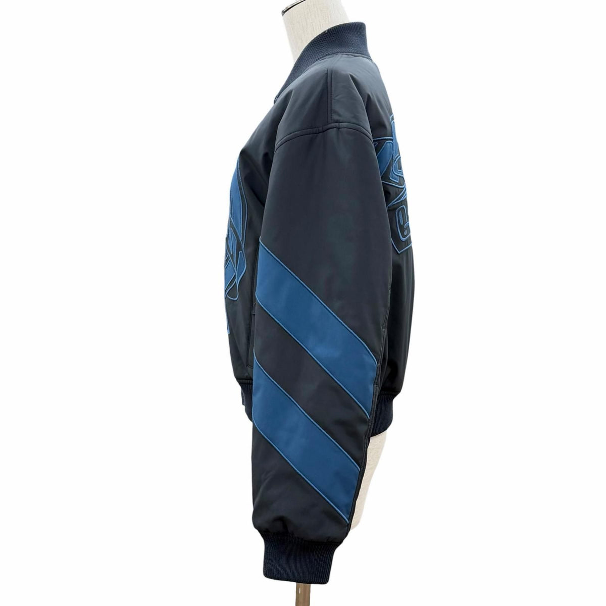 Hermès 2025 Reversible Padded Blouson 5H0150DQ, Bleu and Noir Panels, Logo Patches, Unused, Women’s 36, view 3