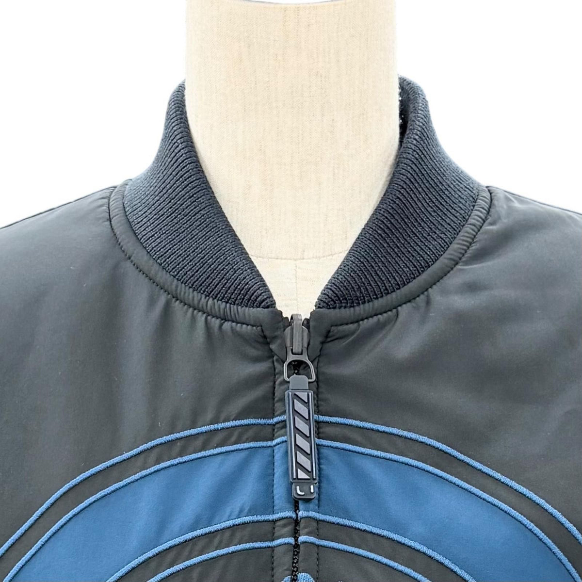 Hermès 2025 Reversible Padded Blouson 5H0150DQ, Bleu and Noir Panels, Logo Patches, Unused, Women’s 36, view 5