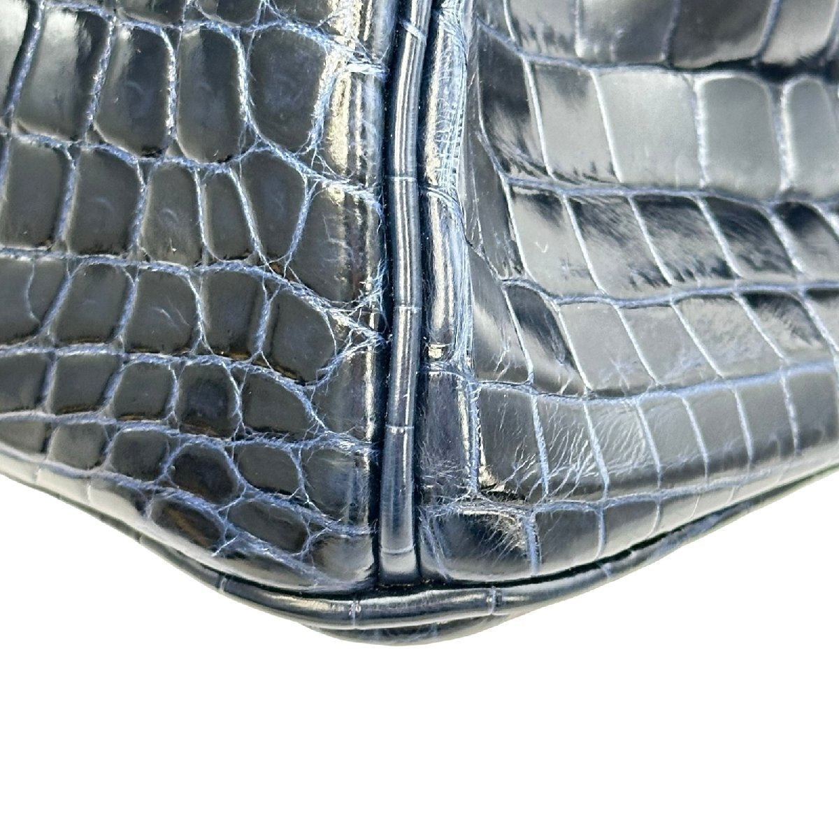 Hermès Birkin 30 in Shiny Niloticus Crocodile, Bleu Marine, Gold Hardware, B Stamp 2023, Full Set, view 6