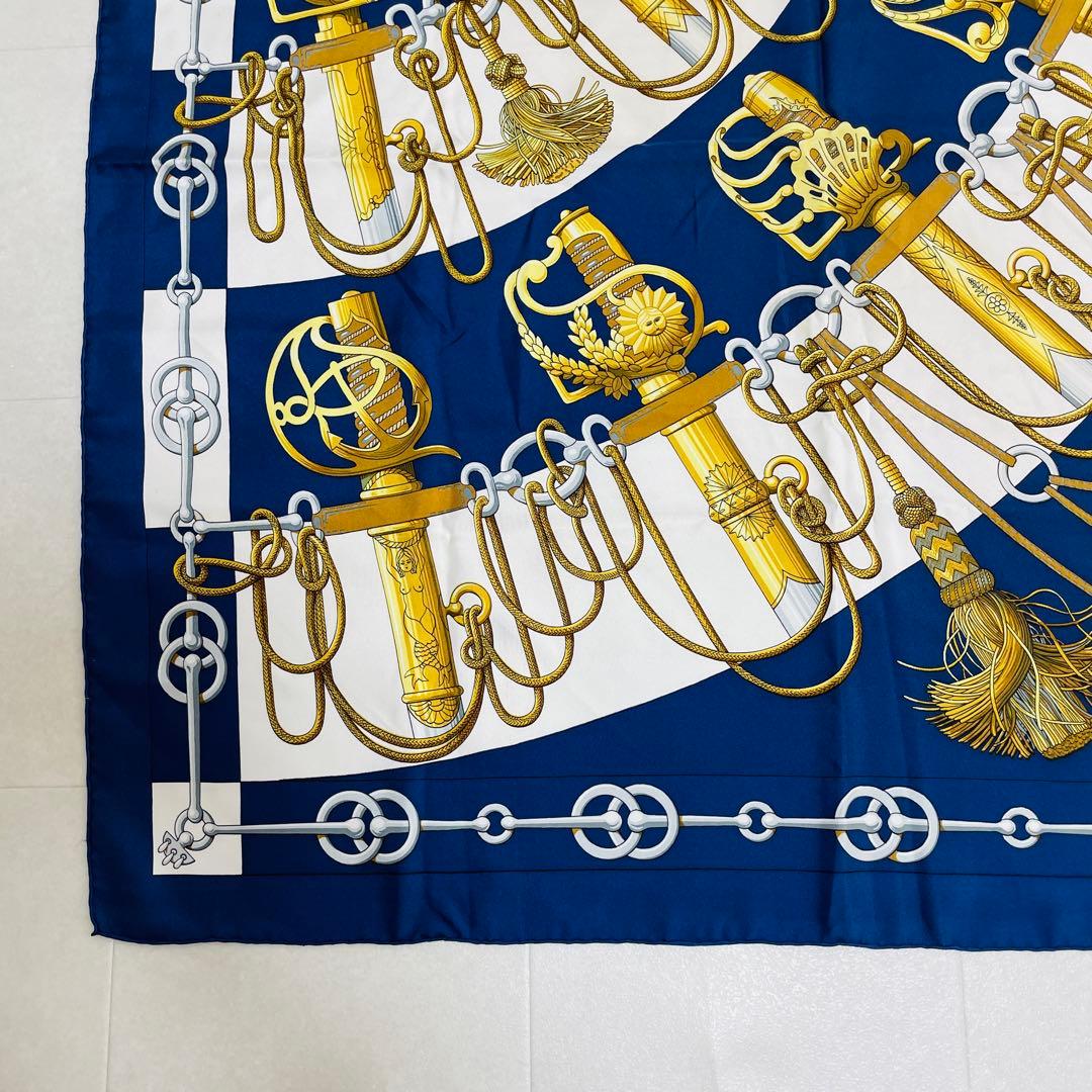 Hermès Cliquetis Carré 90 Silk Twill Scarf, Gilded Swords with Tassels on Navy and White, view 4