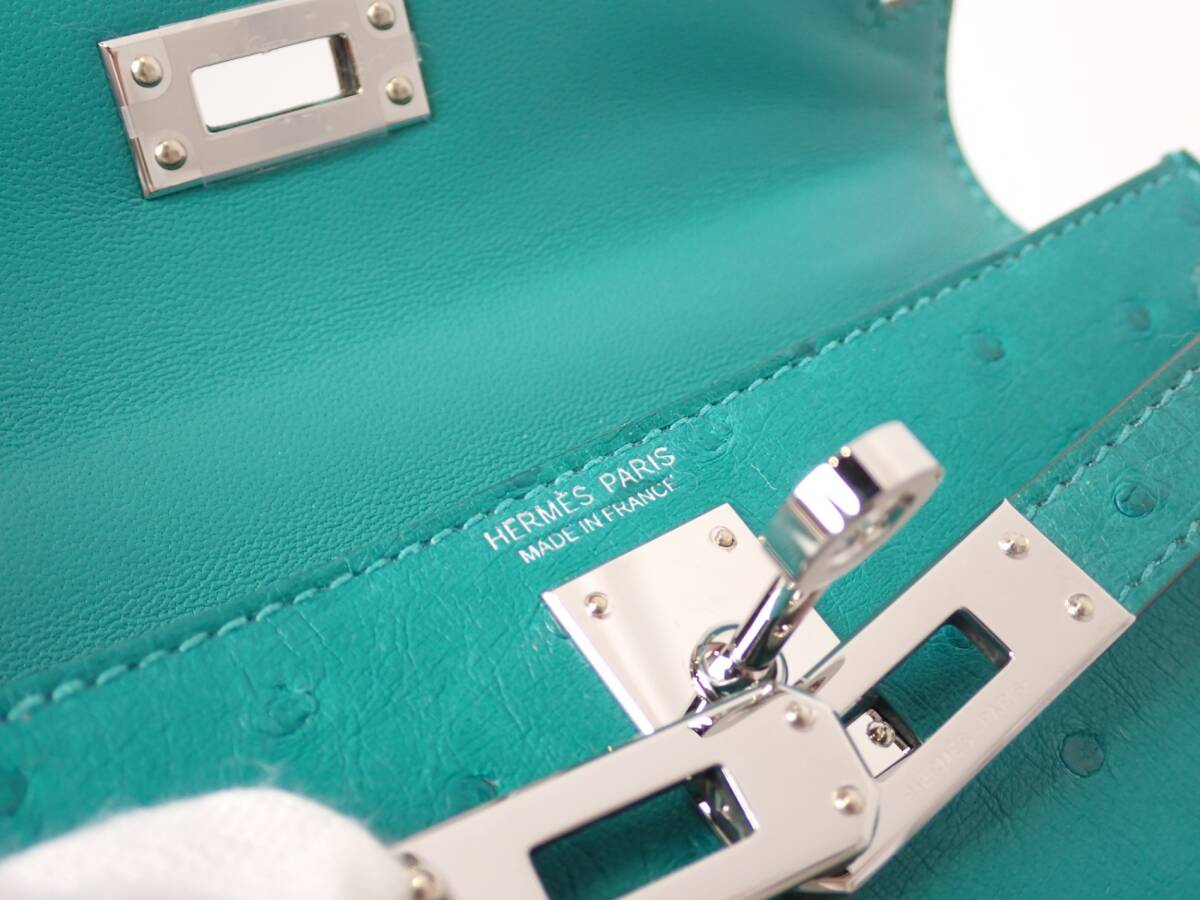 Hermès Mini Kelly II, Vert Véronèse Ostrich, Palladium Hardware, 2023, Unused Full Set, photograph 9 of 10