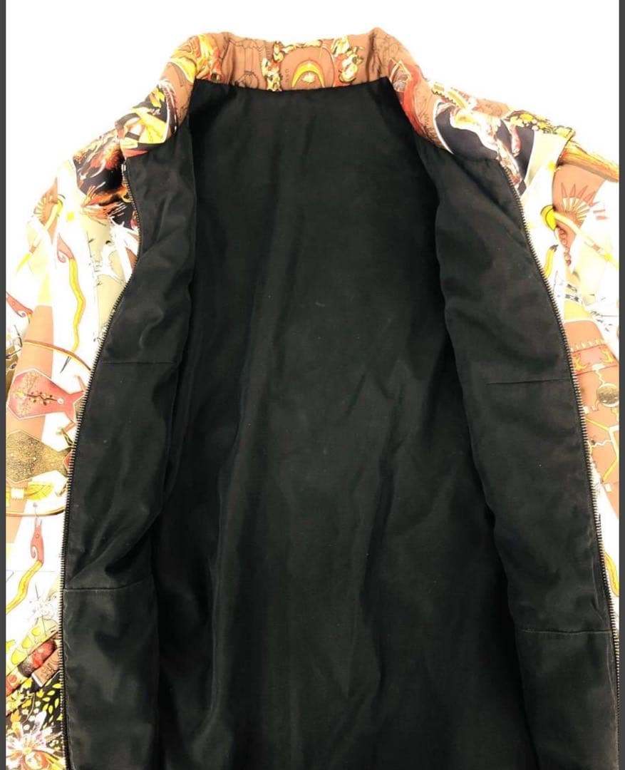 Hermès Mythologies des Hommes Reversible Silk Jacket with Zip-Off Sleeves, Black Reverse, Size XL, view 8