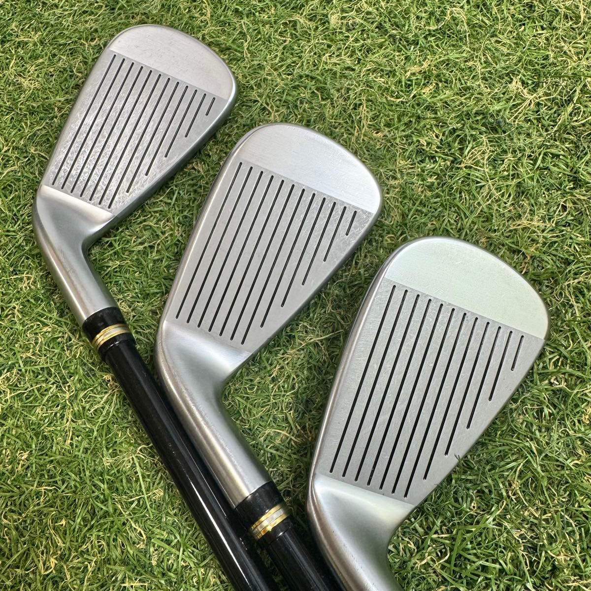 HONMA BERES IS-02 2-Star Iron Set, 5 to 11, 7 Clubs, ARMRQ6 54 Regular Flex, view 1