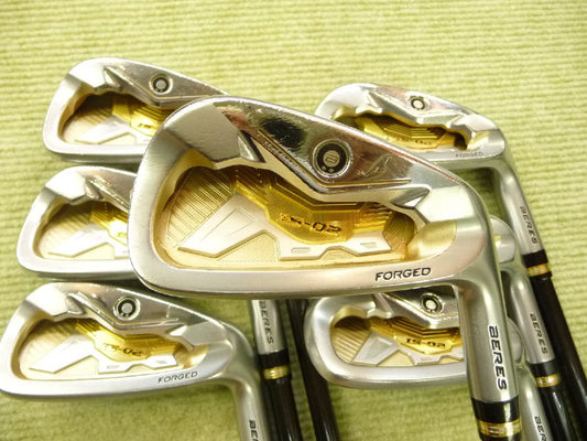 HONMA BERES IS-02 2-Star Iron Set, 6 to 11 plus AW, 7 Clubs, ARMRQ 49 2S Stiff-Regular Flex, view 1