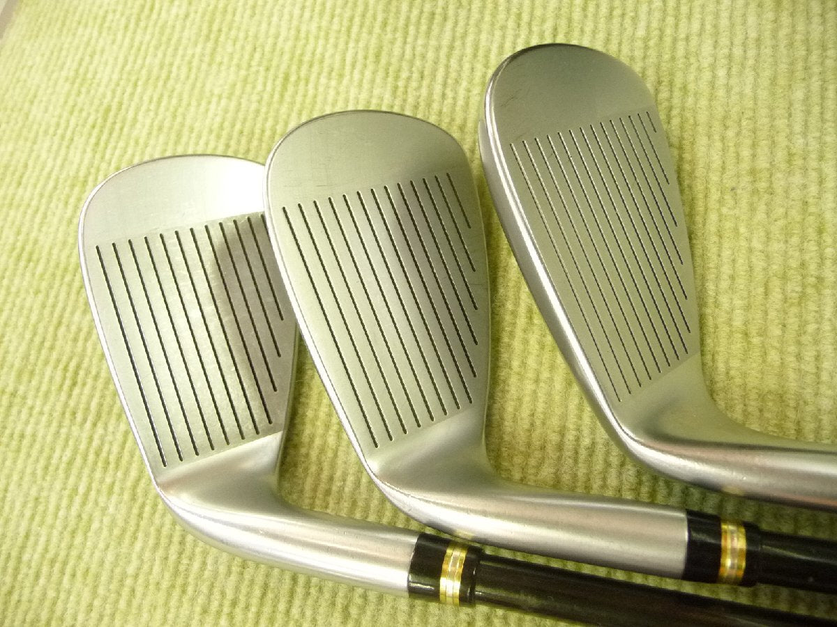 HONMA BERES IS-02 2-Star Iron Set, 6 to 11 plus AW, 7 Clubs, ARMRQ 49 2S Stiff-Regular Flex, view 5