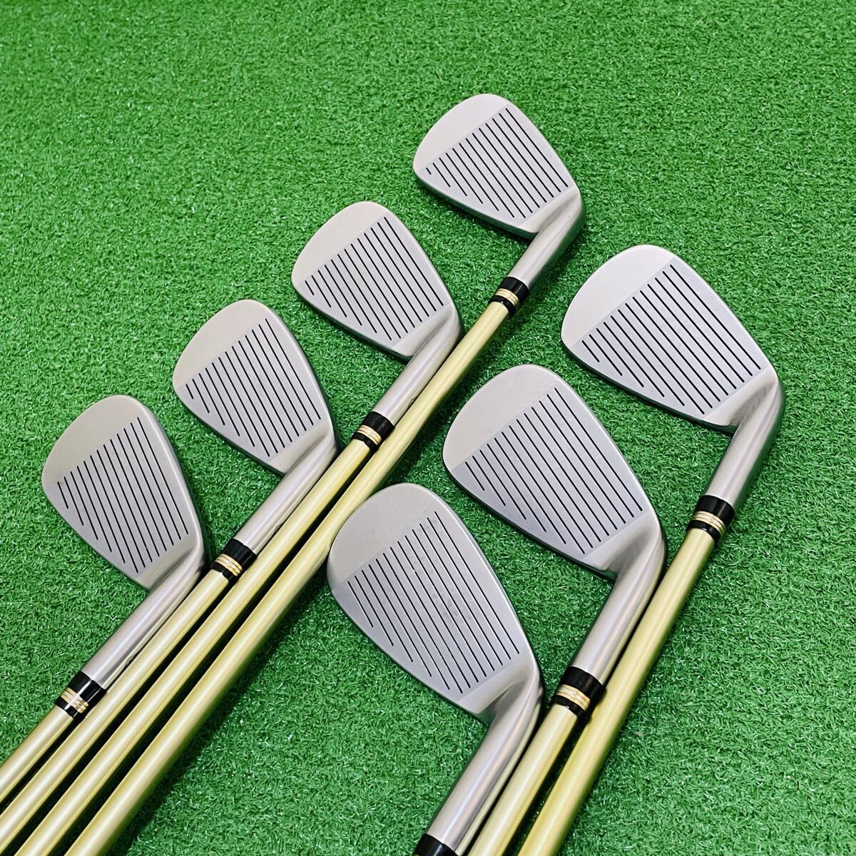 HONMA BERES IS-03 2-Star Iron Set, 5 to 11, 7 Clubs, ARMRQ8 49 Regular Flex, Left-Handed, view 3
