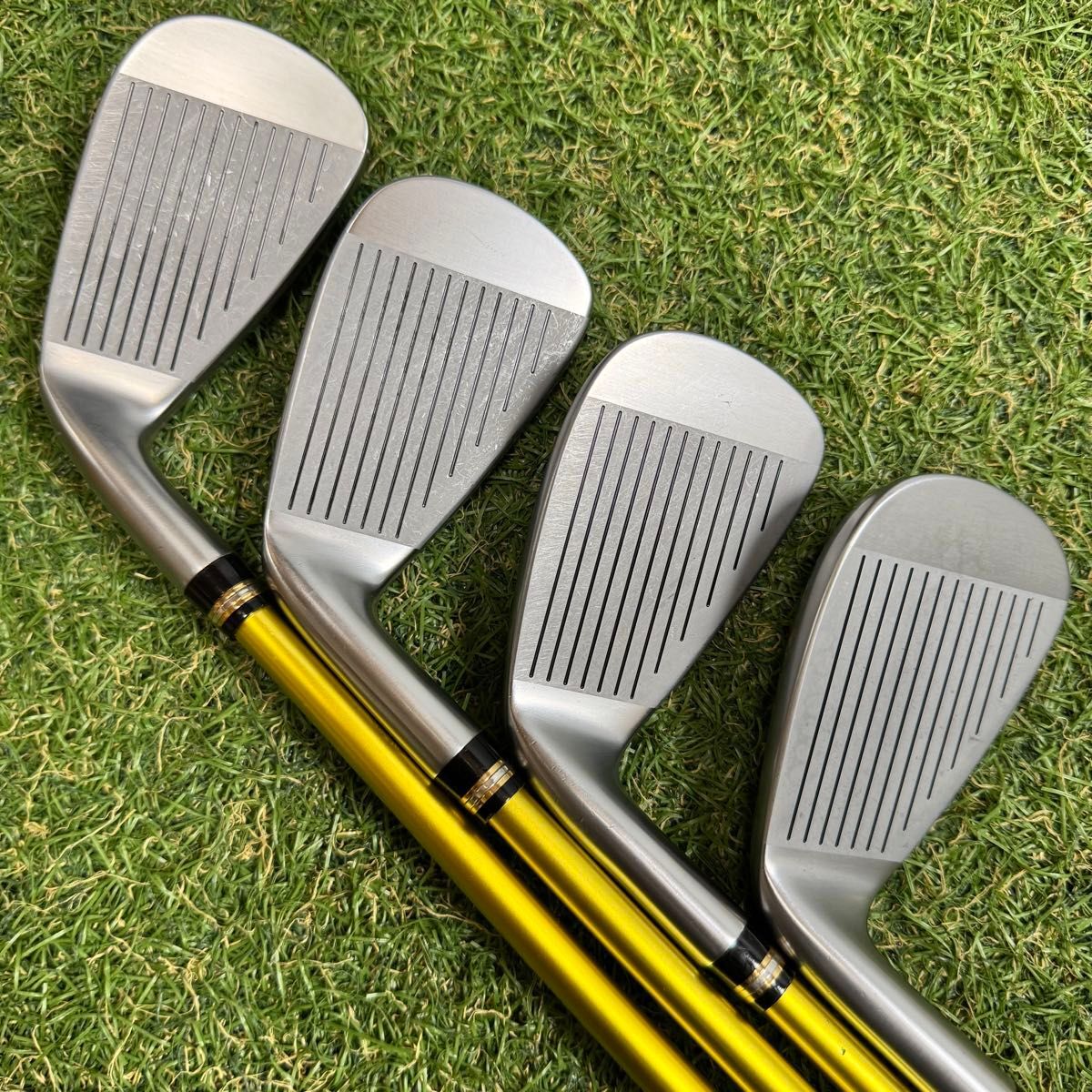 HONMA BERES IS-06 3-Star Iron Set, 5 to 10 plus SW, 7 Clubs, ARMRQ X 47 Regular Flex, view 1