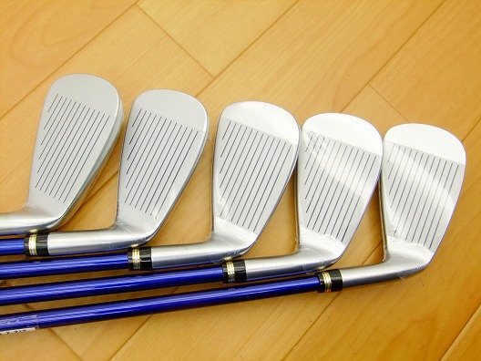 HONMA BERES IS-06 3-Star Iron Set, 5 to 9, 5 Clubs, ARMRQ X 52 3S Stiff Flex, Left-Handed, New, view 2