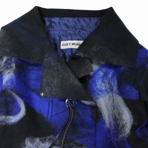 Issey Miyake AW1997 Polyester Felt Coat with Blue and White Smoke Print, Toggle Front, Size L, view 3