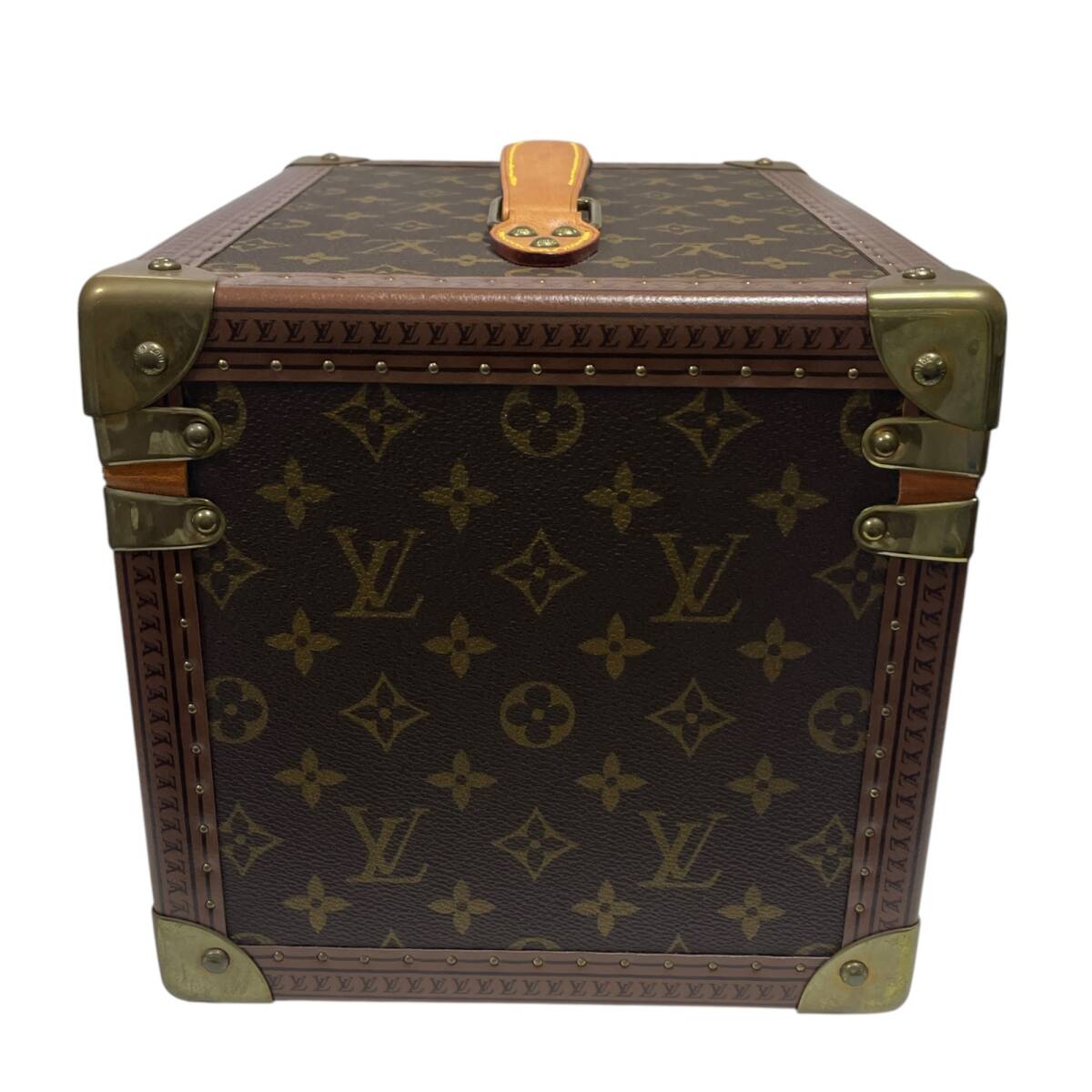 Louis Vuitton Boîte Flacons, Monogram Canvas Hard Vanity Case, view 4