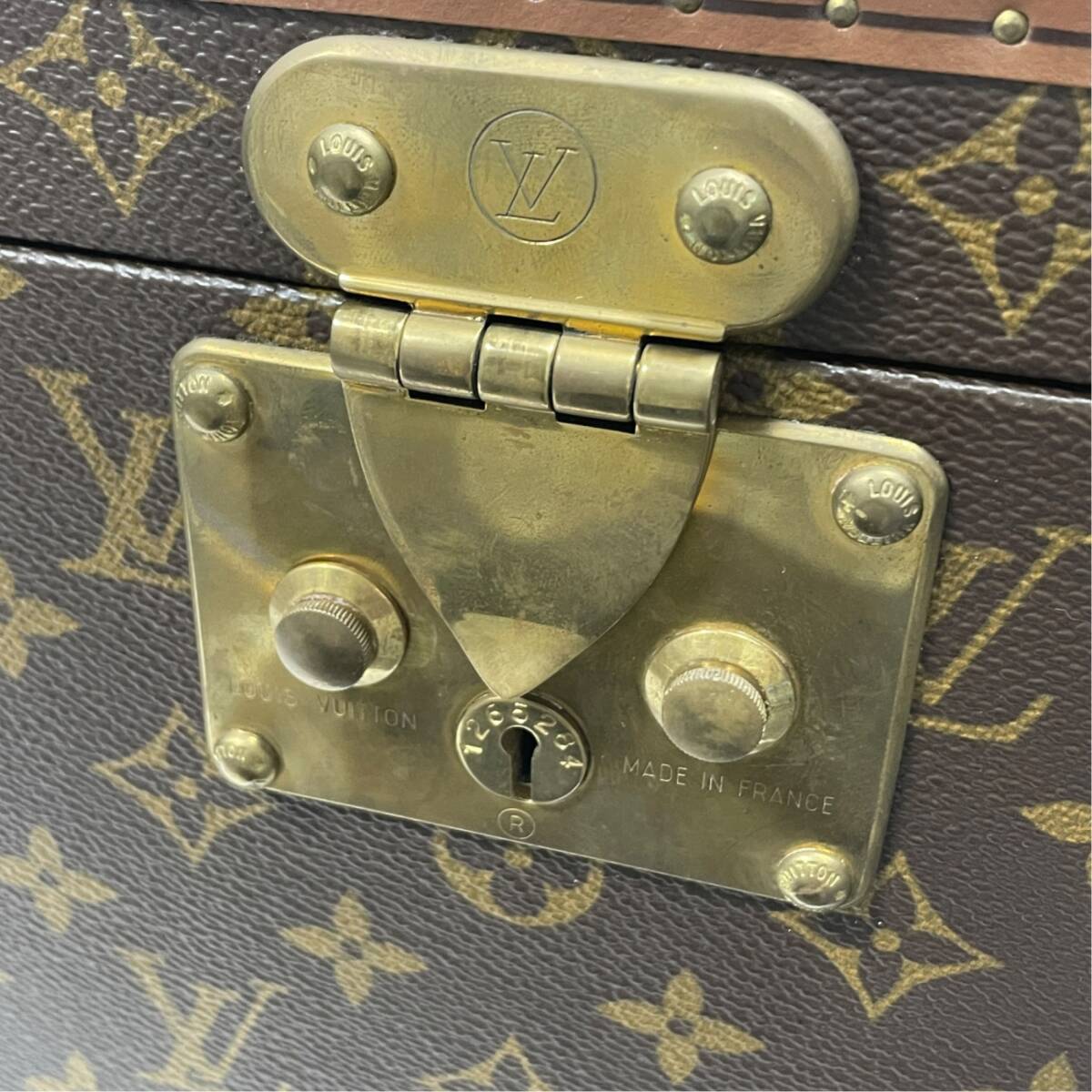 Louis Vuitton Boîte Flacons, Monogram Canvas Hard Vanity Case, view 9