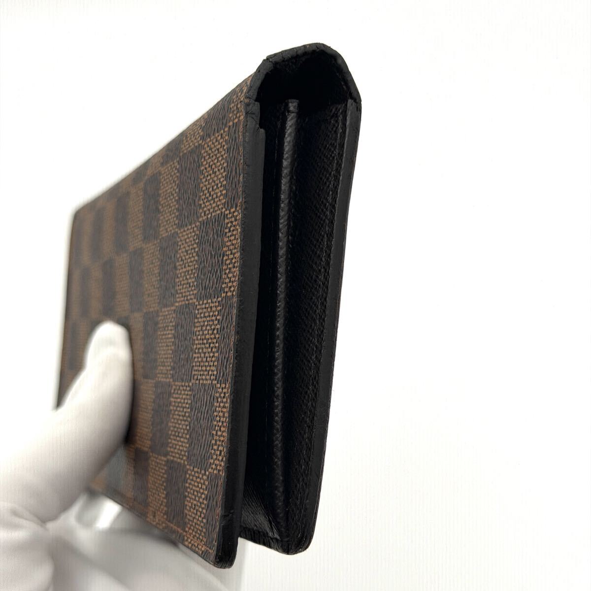 Louis Vuitton × Chapman Brothers Brazza Wallet, view 8