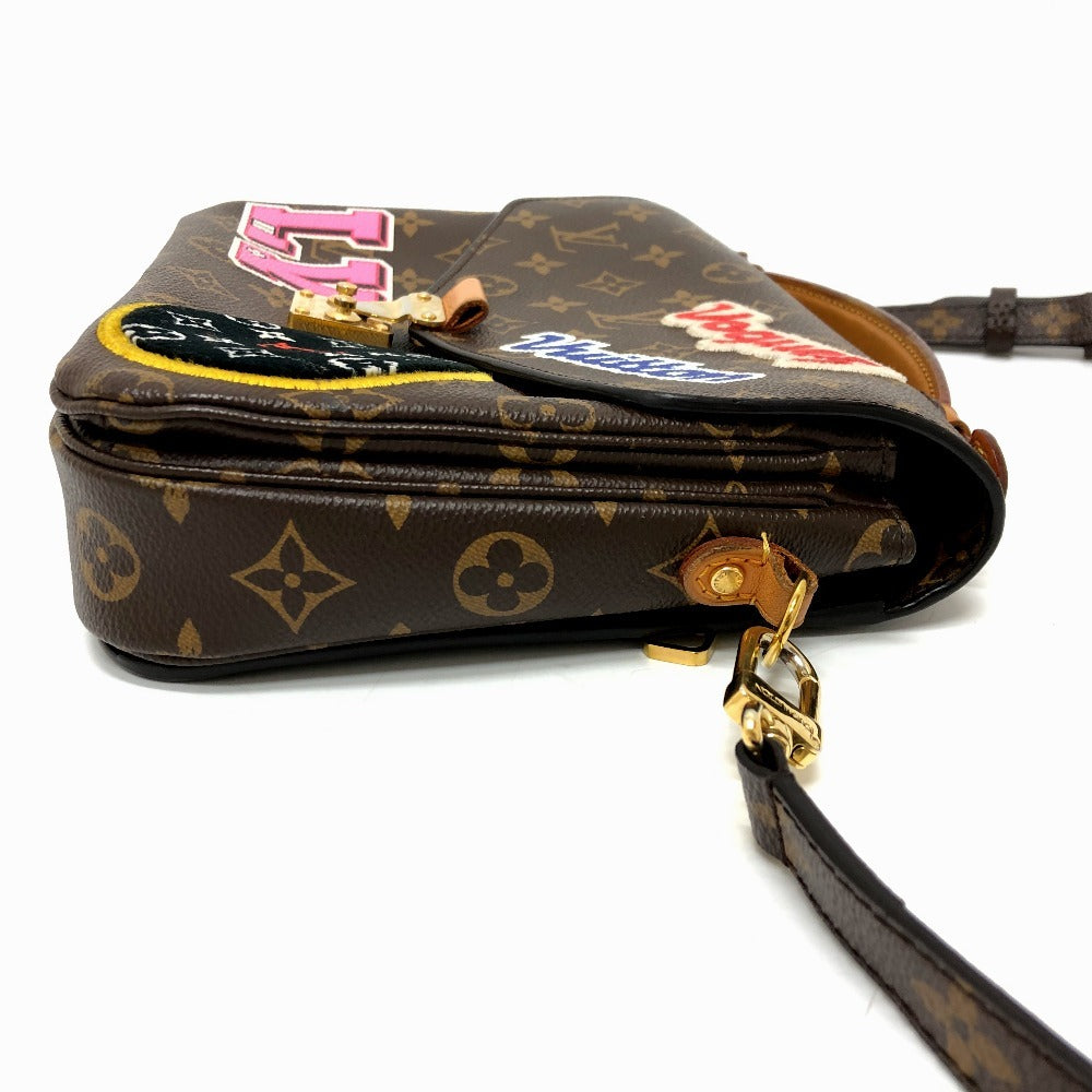Louis Vuitton Pochette Métis MM Patches Edition, Monogram with Voguez Vuitton, LV and Heart Patches, 2018, view 3