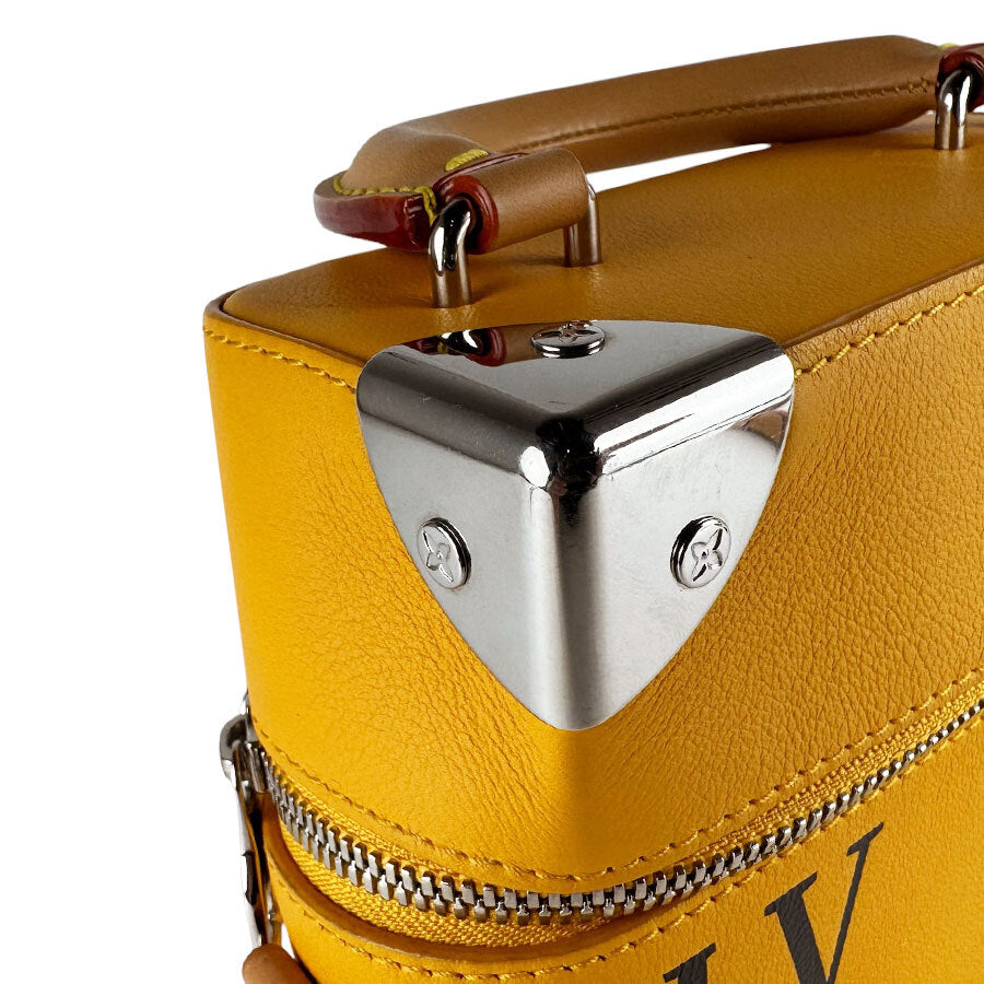 Louis Vuitton Vertical Box Trunk M59666, Saffron Leather, view 7
