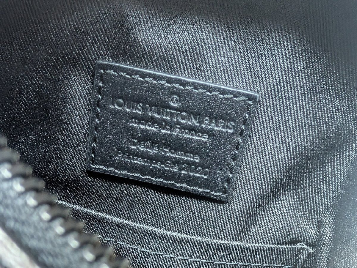 Louis Vuitton Vertical Soft Trunk M45079 Tuffetage, view 6