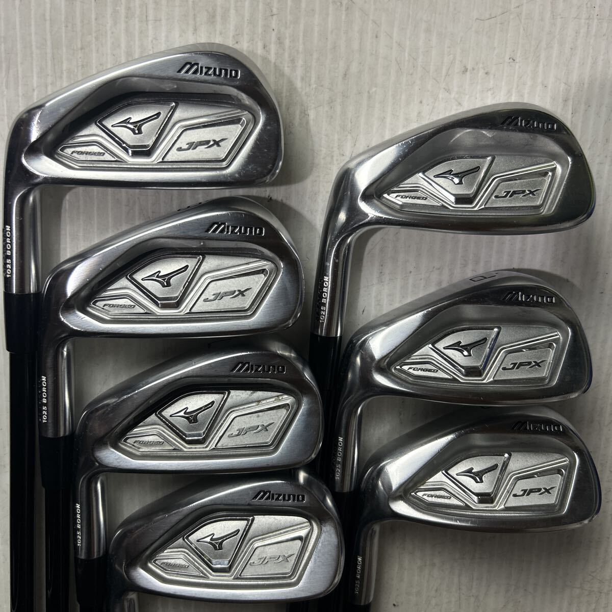 Mizuno JPX Forged Iron Set, 5 to 9 plus PW and GW, 7 Clubs, Stiff-Regular Flex, Left-Handed, view 1