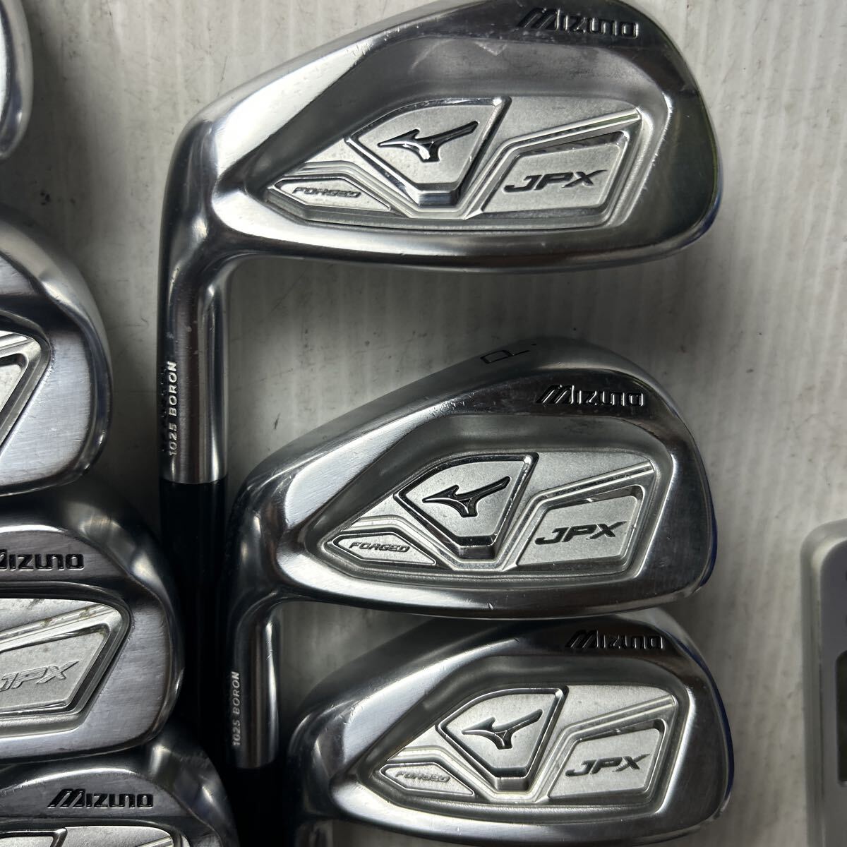 Mizuno JPX Forged Iron Set, 5 to 9 plus PW and GW, 7 Clubs, Stiff-Regular Flex, Left-Handed, view 3