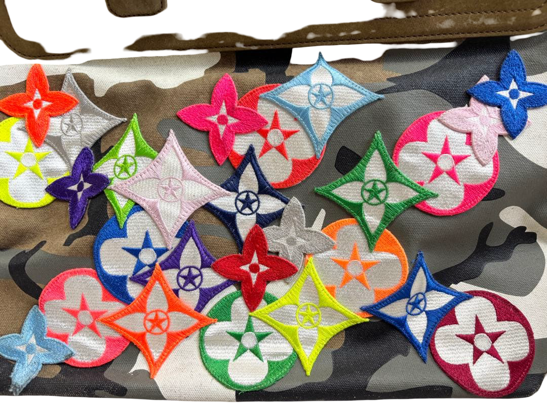 READYMADE Gym Bag camouflage canvas tote with multicolour flower patches – flower patch cluster detail, right side