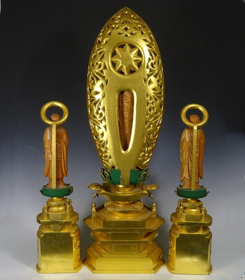 Jodo Shinshu Amida Triad (Standing Amida + Zendo Shonin + Hosen Shonin) — Carved Wood with Gilt Surfaces and Lotus Bases, Large Central Icon (47 cm) with Two 30 cm Attendants